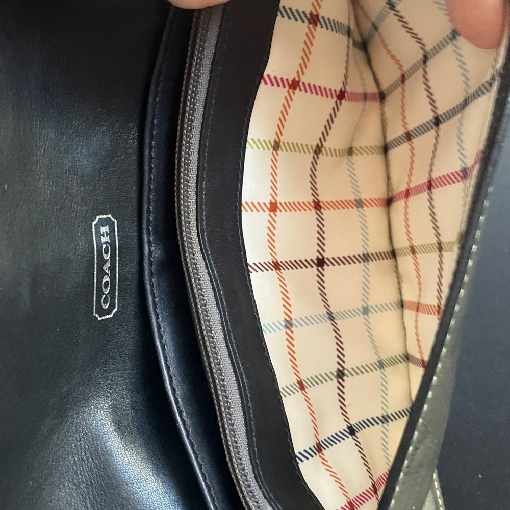 Very Cute Vintage Coach Bleeker Gray Patent Leather Wallet/Wristlet. Orig. Owner - Picture 5 of 15